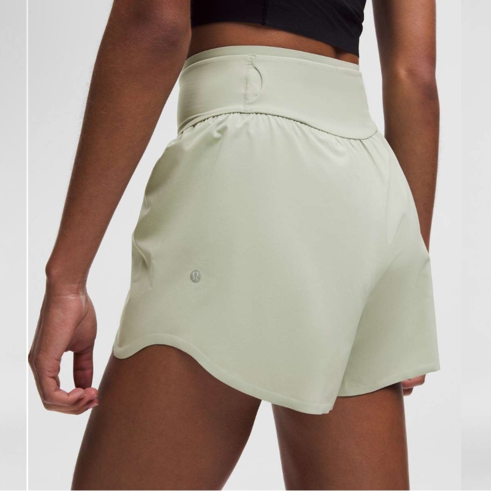 Lululemon Go Further Super-High-Rise Split Short 3"
Fog Green